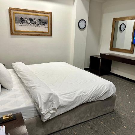 Mudan Hotel And Suite Ισλαμαμπάντ Εξωτερικό φωτογραφία