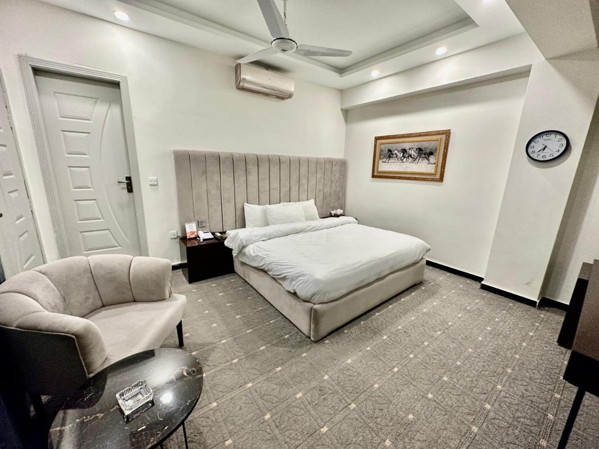 Mudan Hotel And Suite Ισλαμαμπάντ Εξωτερικό φωτογραφία