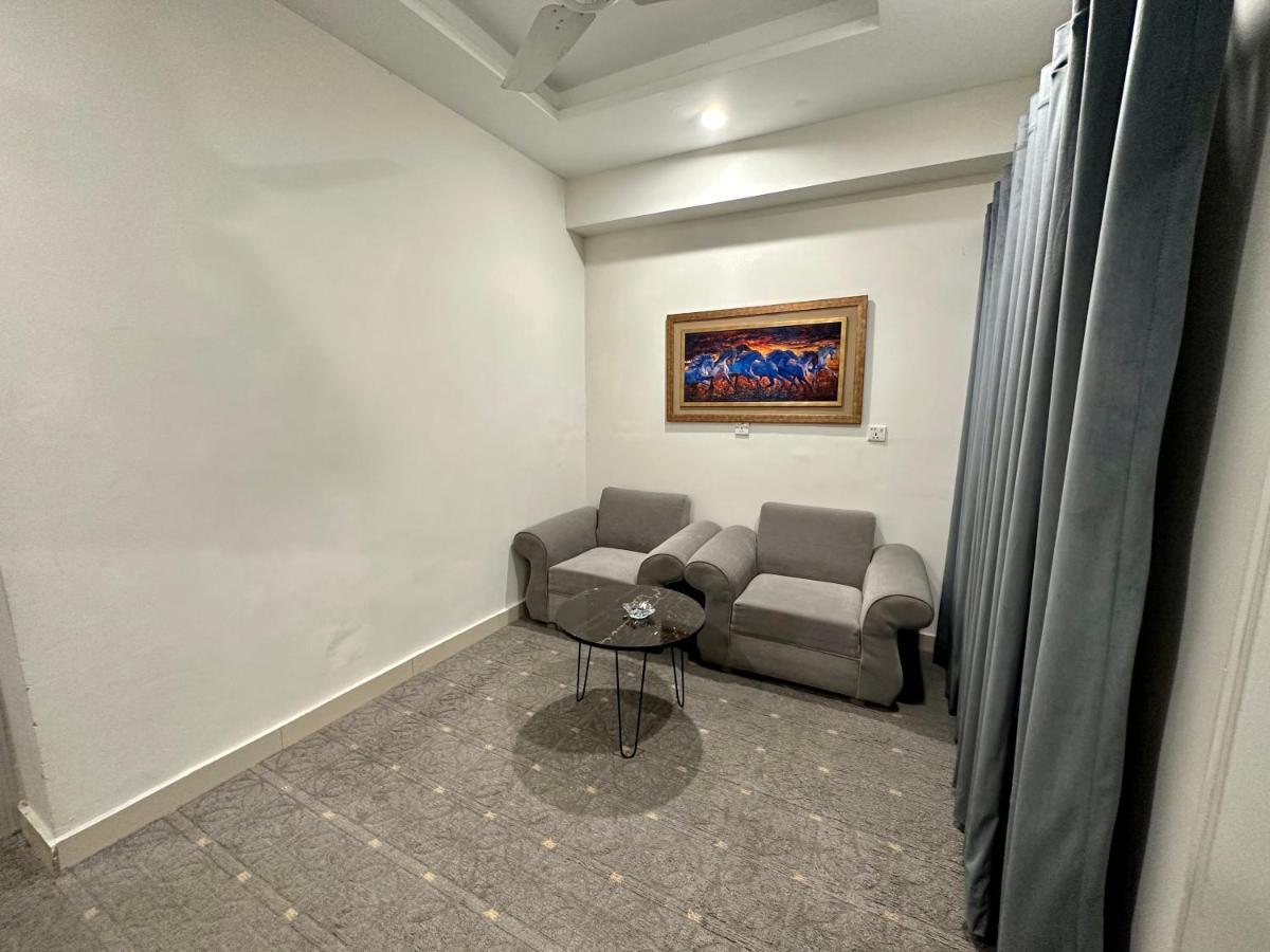 Mudan Hotel And Suite Ισλαμαμπάντ Εξωτερικό φωτογραφία