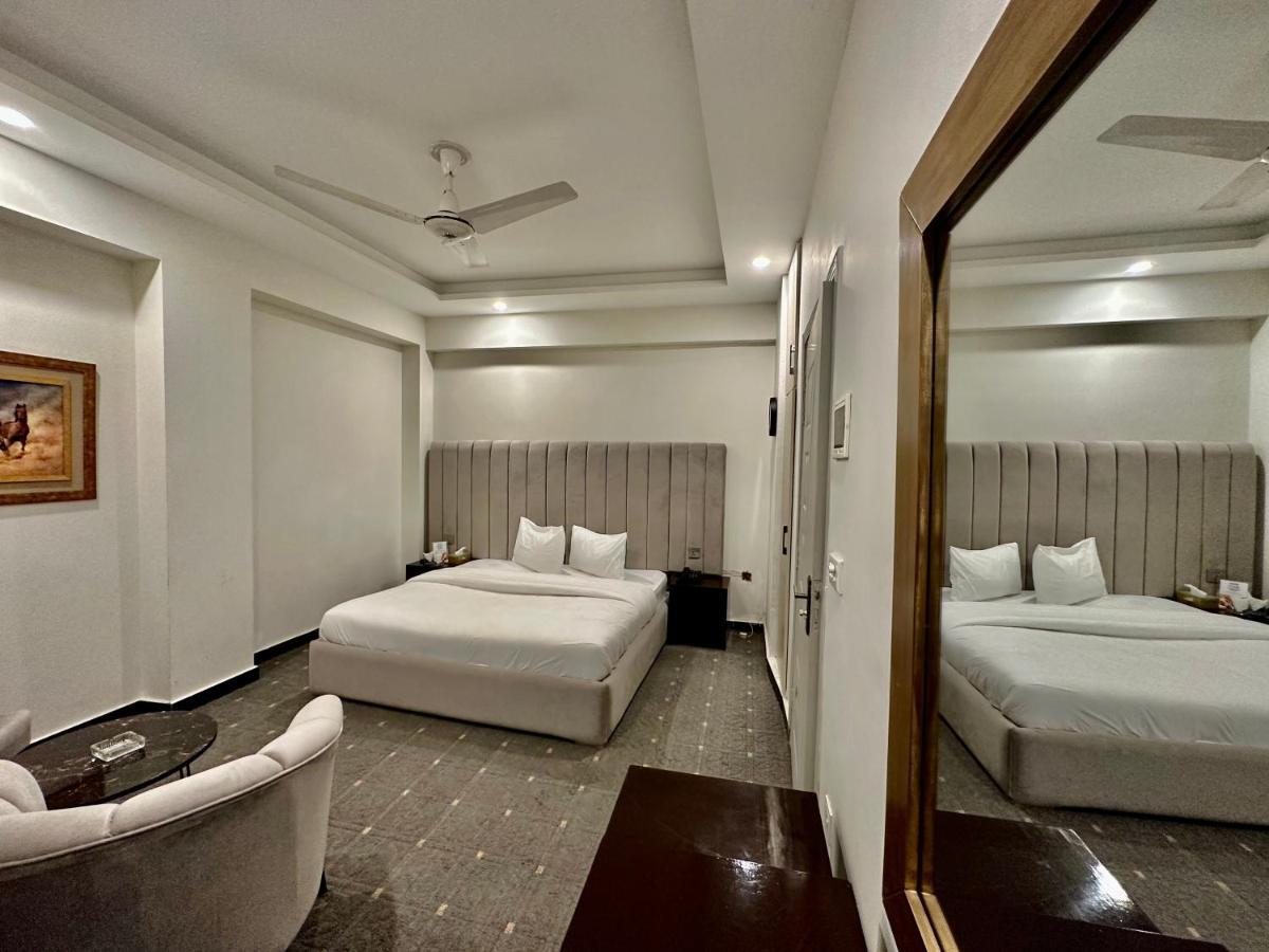 Mudan Hotel And Suite Ισλαμαμπάντ Εξωτερικό φωτογραφία