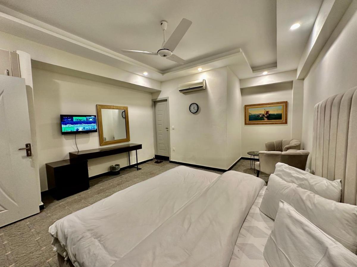 Mudan Hotel And Suite Ισλαμαμπάντ Εξωτερικό φωτογραφία